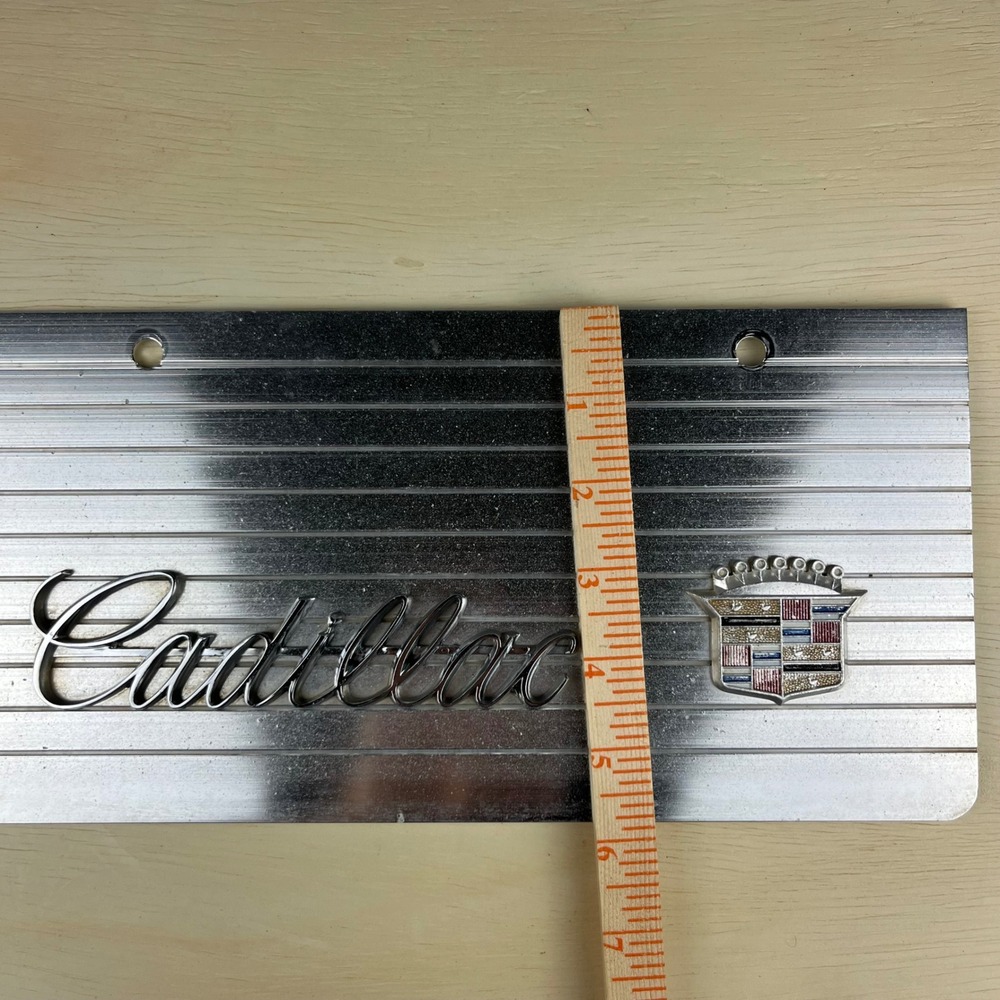 Vintage Cadillac Chrome Ribbed Metal License Plate Vanity Tag Crest Logo Emblem - Picture 3 of 7